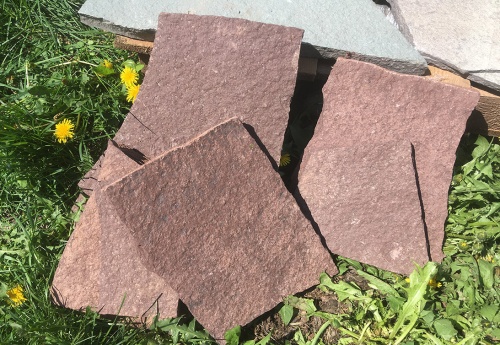 Плитняк лемезит бордовый для цоколя 1,5-2 см купить в Благовещенске