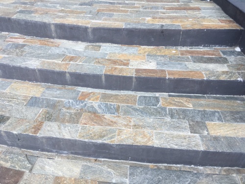 Плитка из Златолита Уральского для лестницы купить в Благовещенске