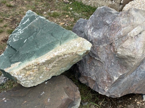 Камни для ландшафтного дизайна зелёные 10-60 килограмм купить в Благовещенске