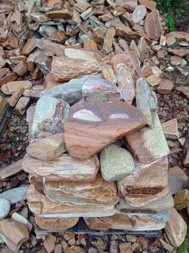 Златолит жёлтый, жёлто-зелёный глыбки и валуны для ланшафтного дизайна купить в Благовещенске