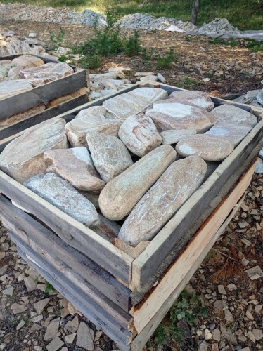 Златолит жёлтый, жёлто-зелёный глыбки и валуны для ланшафтного дизайна купить в Благовещенске