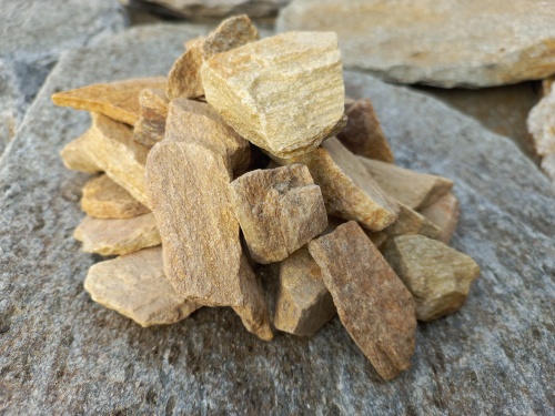 Златолит жёлтый декоративная каменная крошка купить в Благовещенске