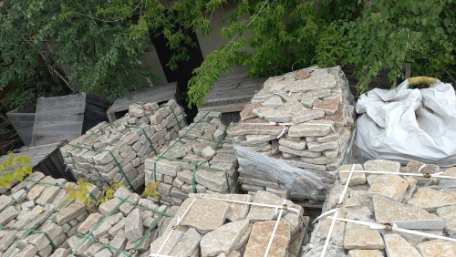 Гранитный плитняк галтованный для мощения купить в Благовещенске