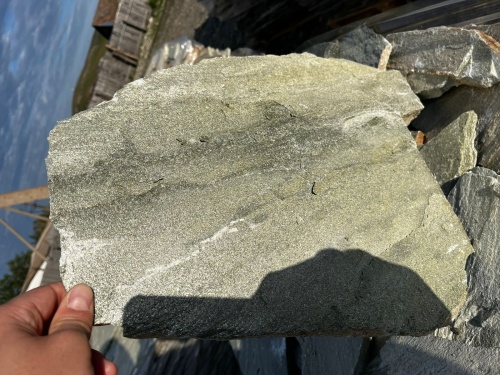 Плитняк златолит зелёный для цоколя, отмостки купить в Благовещенске