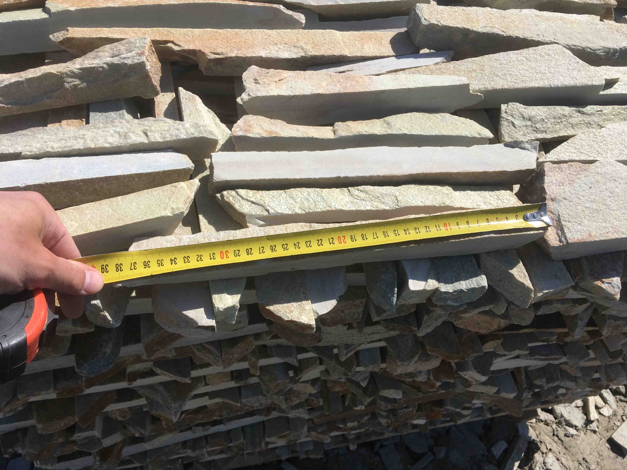 Горбушка златолит золотистый для облицовки купить в Благовещенске