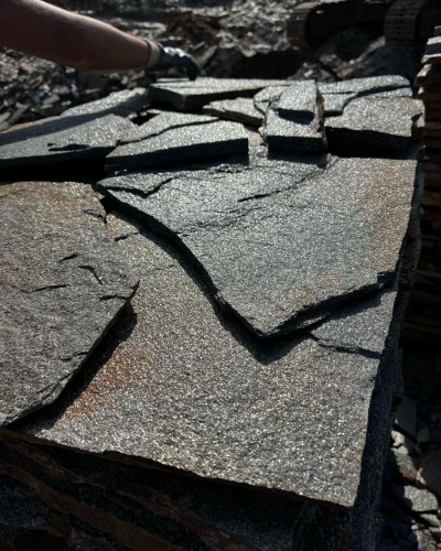 Плитняк златолит серебристый для фасада купить в Благовещенске