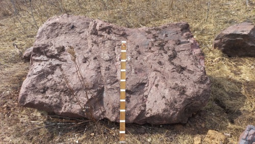 Яшма красная валуны и глыбы для ландшафтного дизайна